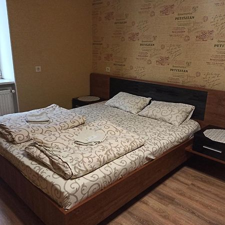 Hostel Q ,15 Хв До Жд Вокзалу Λβιβ Εξωτερικό φωτογραφία